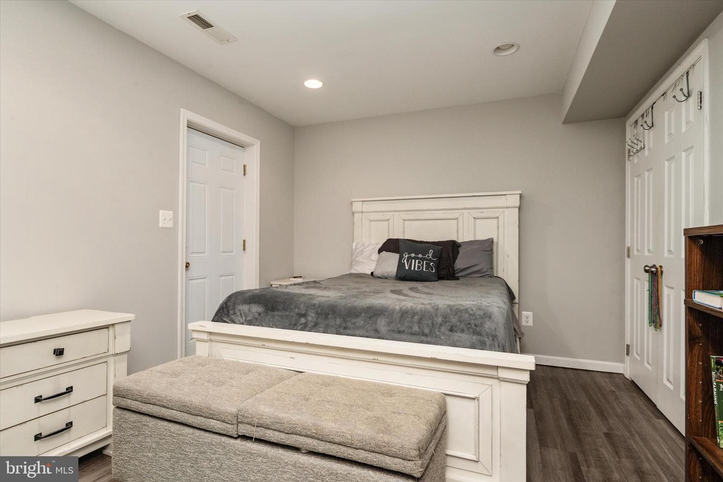 10242 Charles Street photo 22