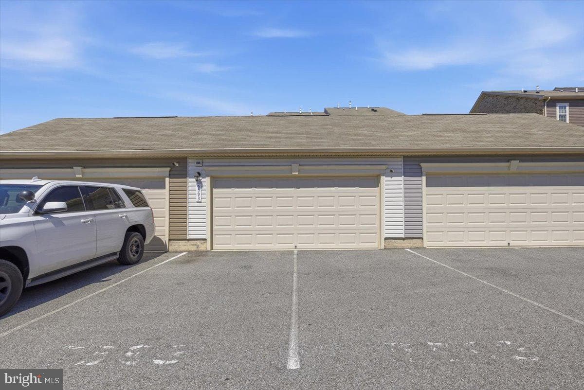 5593 Barnstormers Lane photo 38