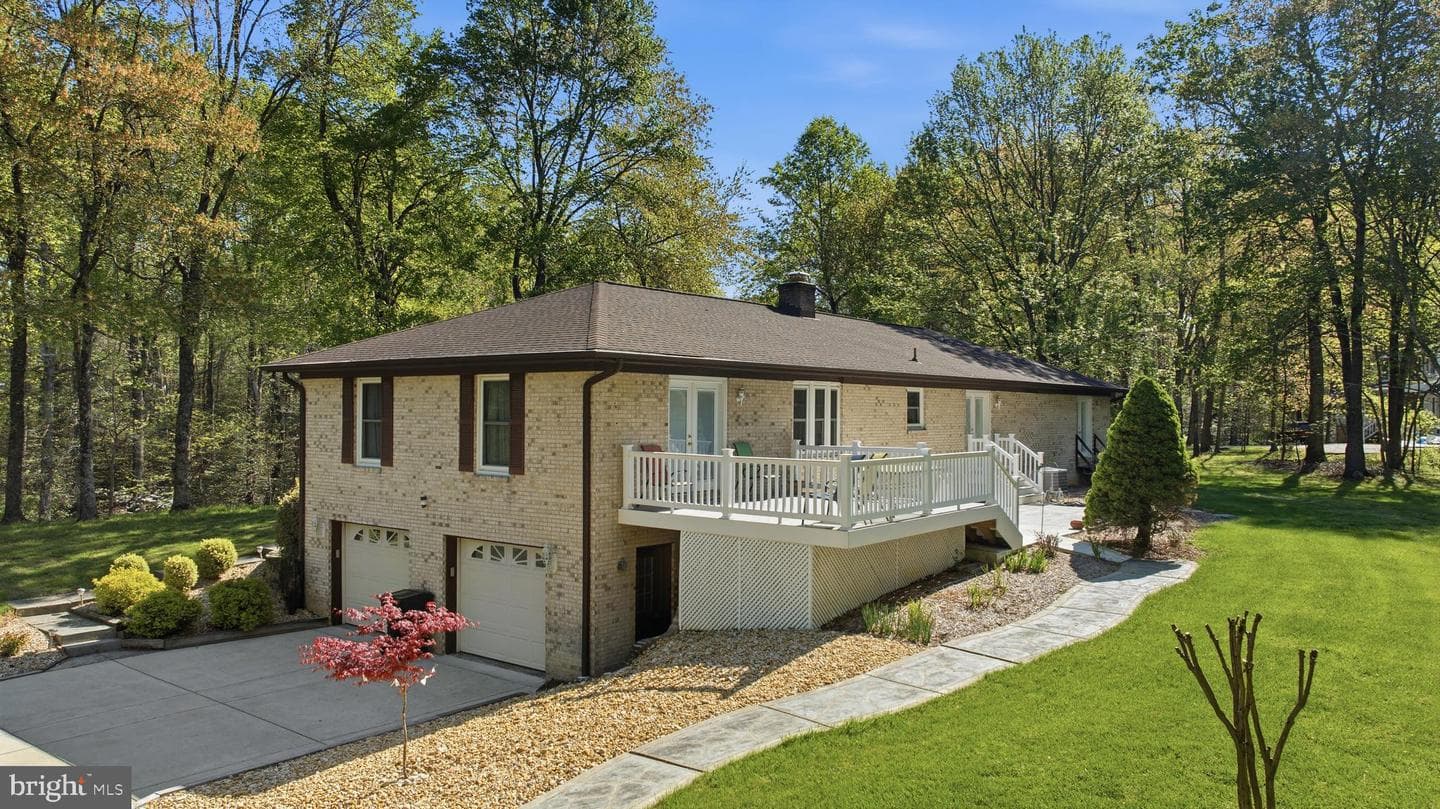 4465 Camelot Drive photo 13
