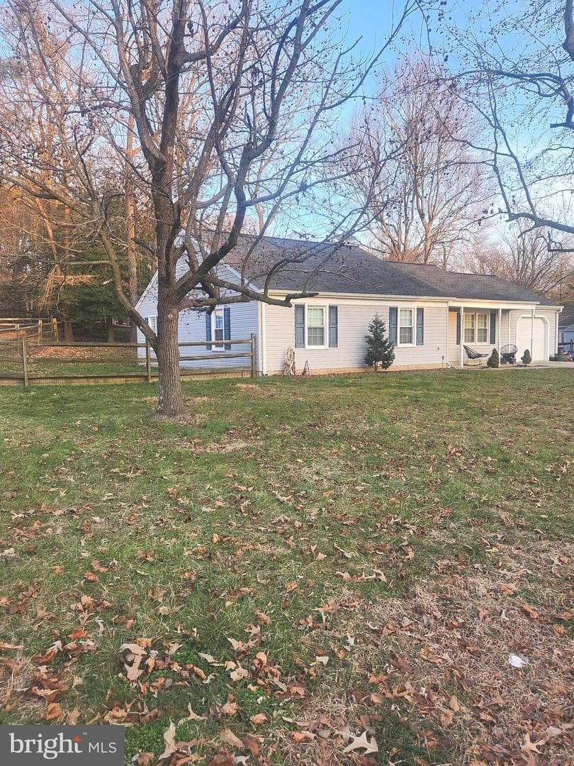 3525 Smoke Tree Ct photo 23