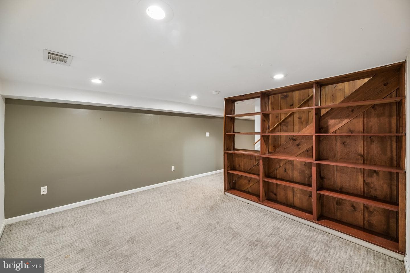 907 Charles Street photo 22