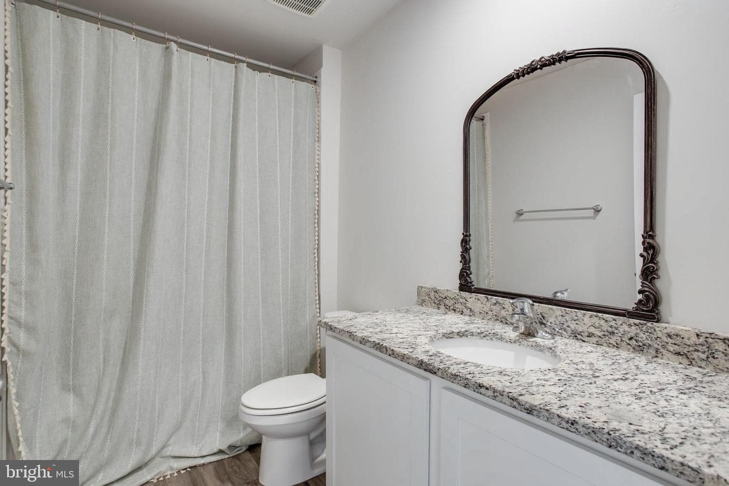 291 Forest Edge Ave photo 17