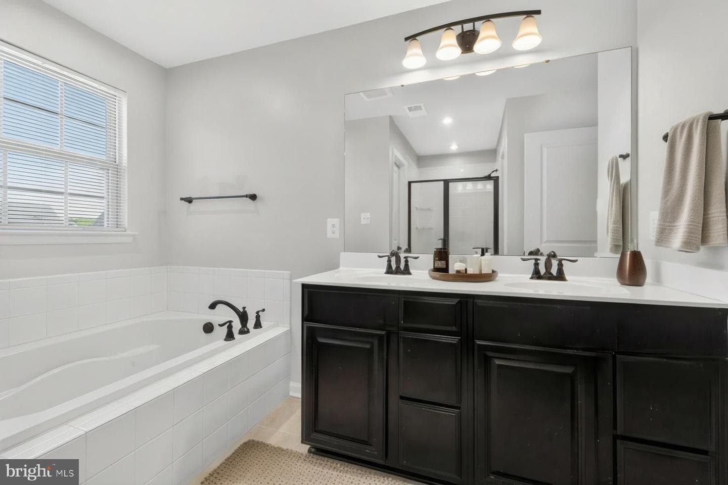 9974 Moddy Lane photo 16