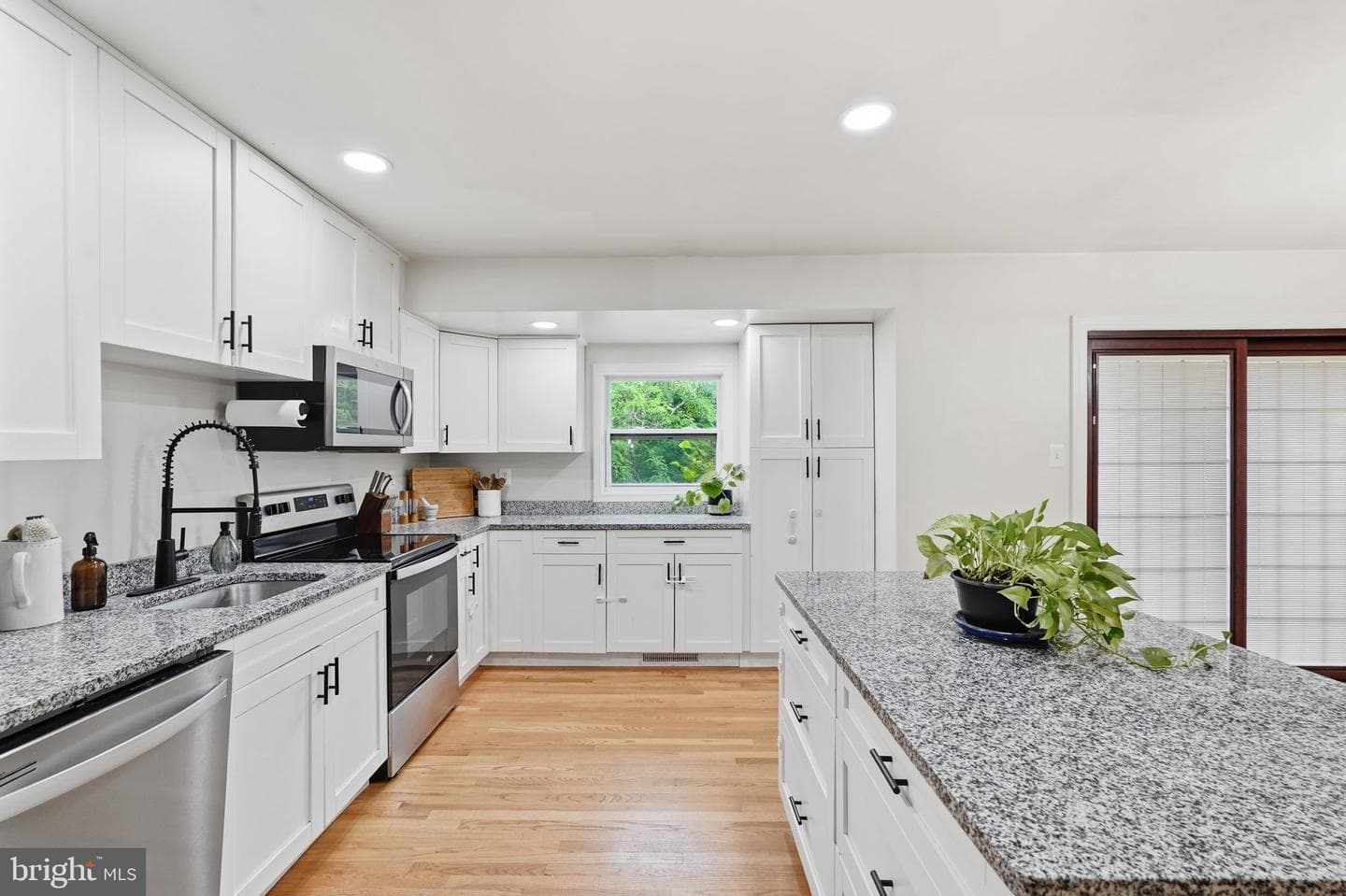 9375 Westfield Drive photo 4