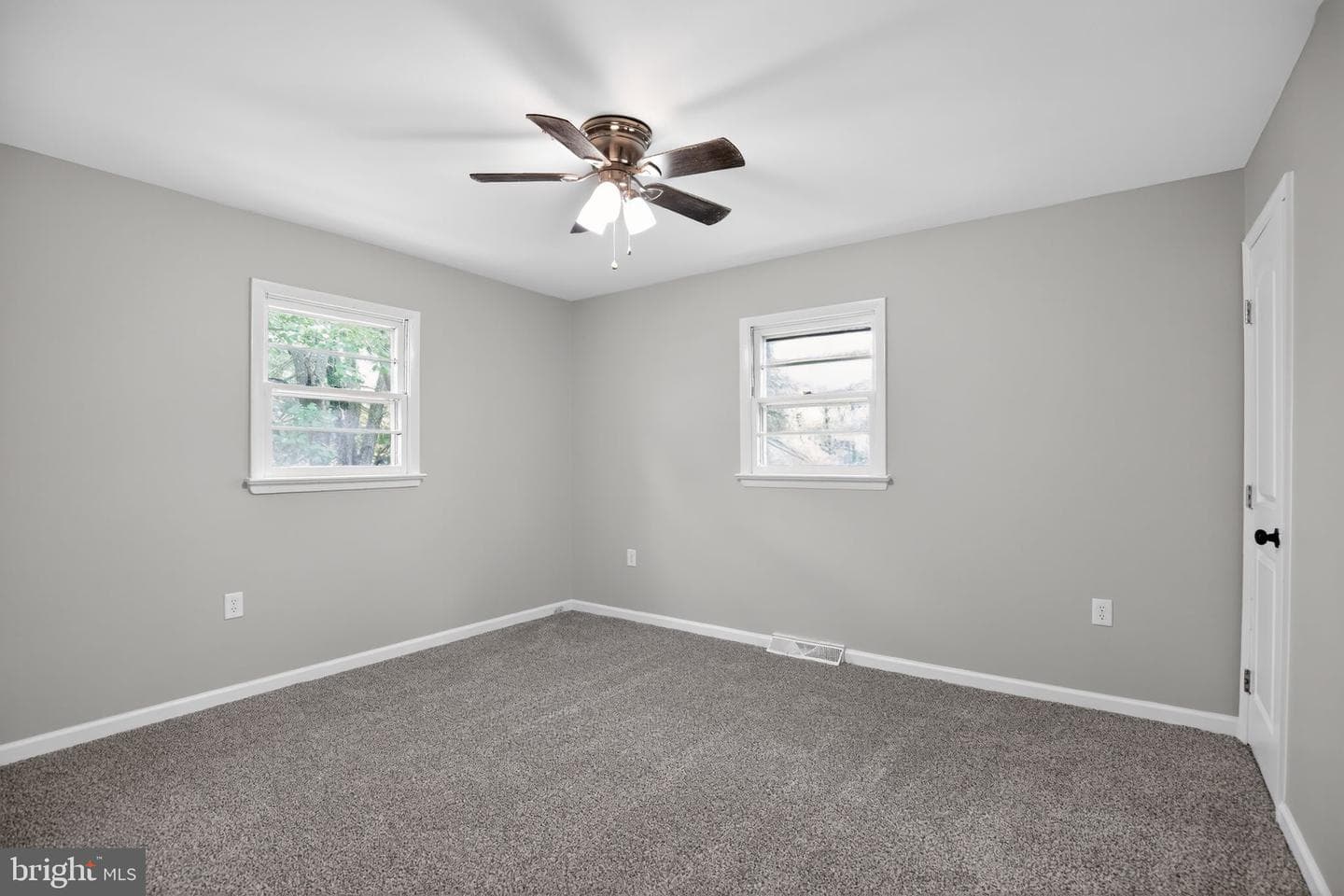 4105 Lee photo 13