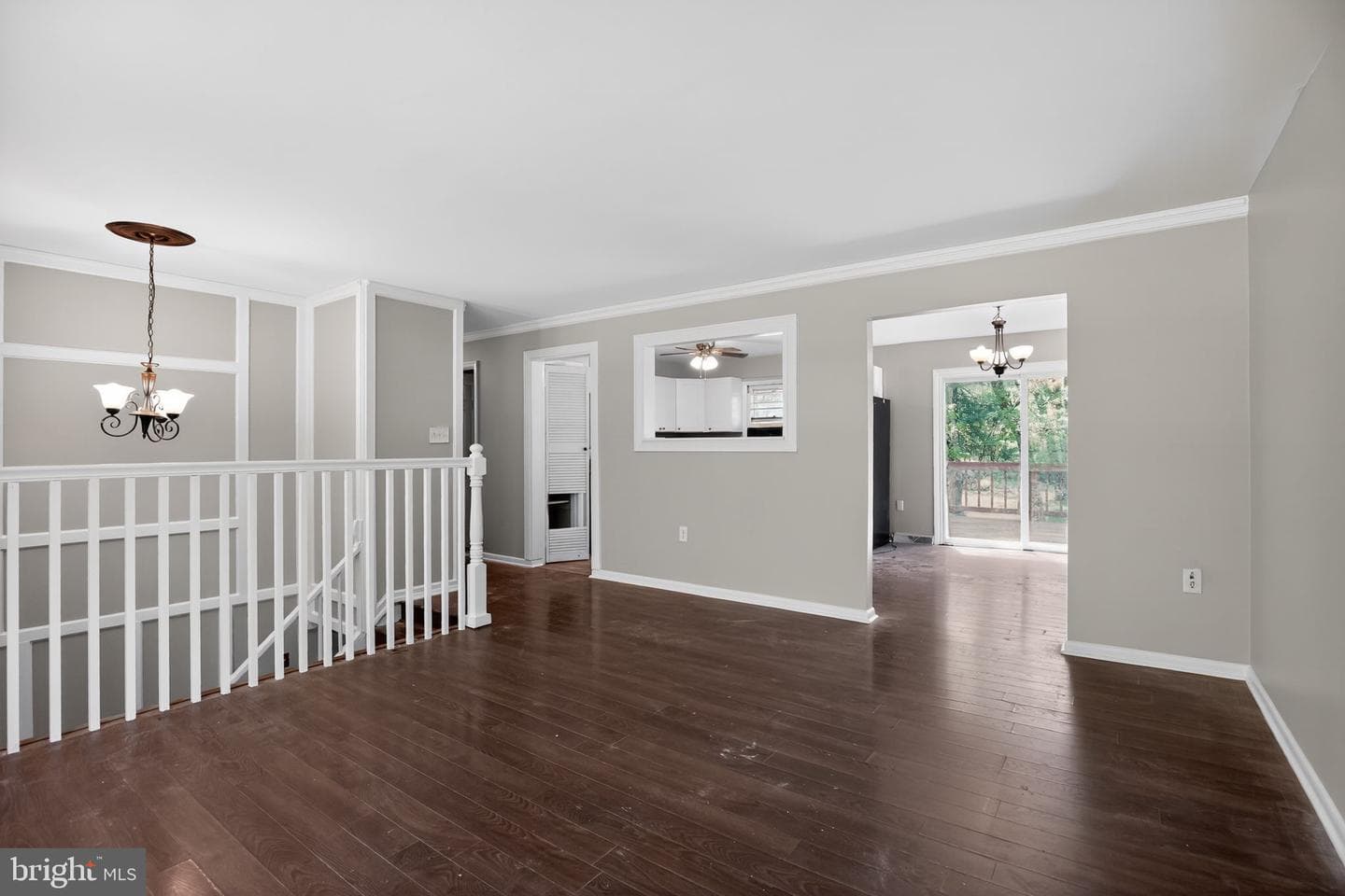 4105 Lee photo 5