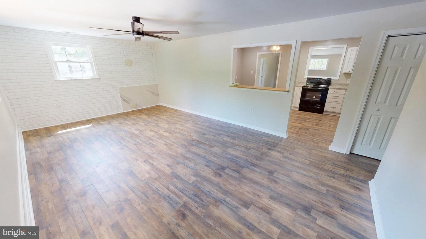 8545 Bowie Road photo 9