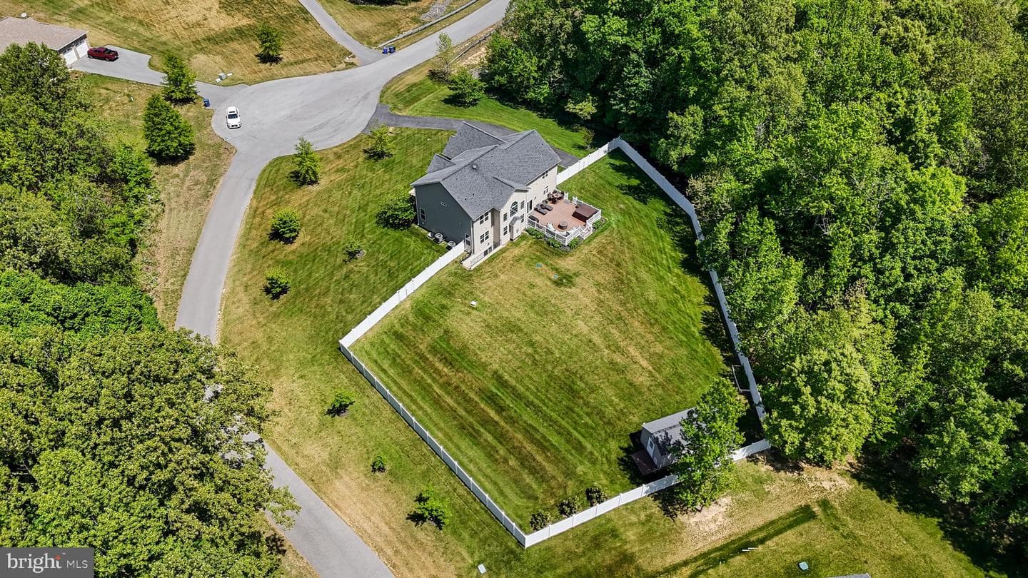 7276 Filly Court photo 4