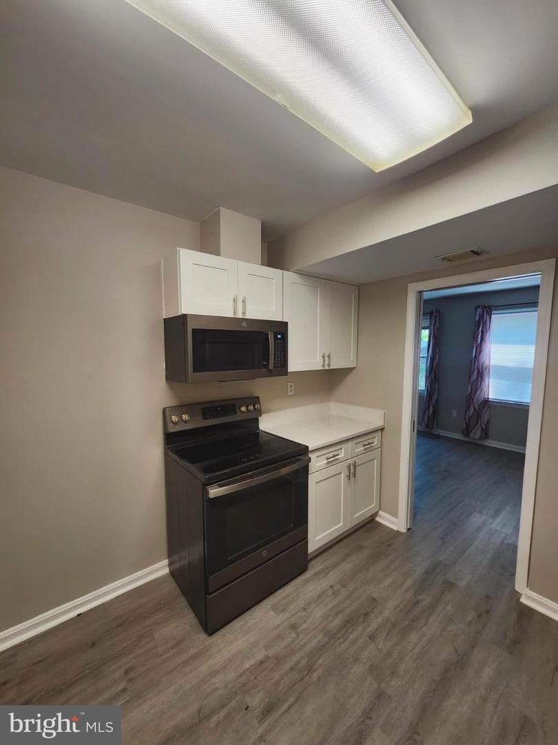 208 Westdale Drive photo 10