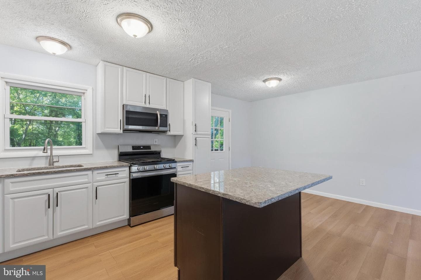 119 Jefferson Road photo 3