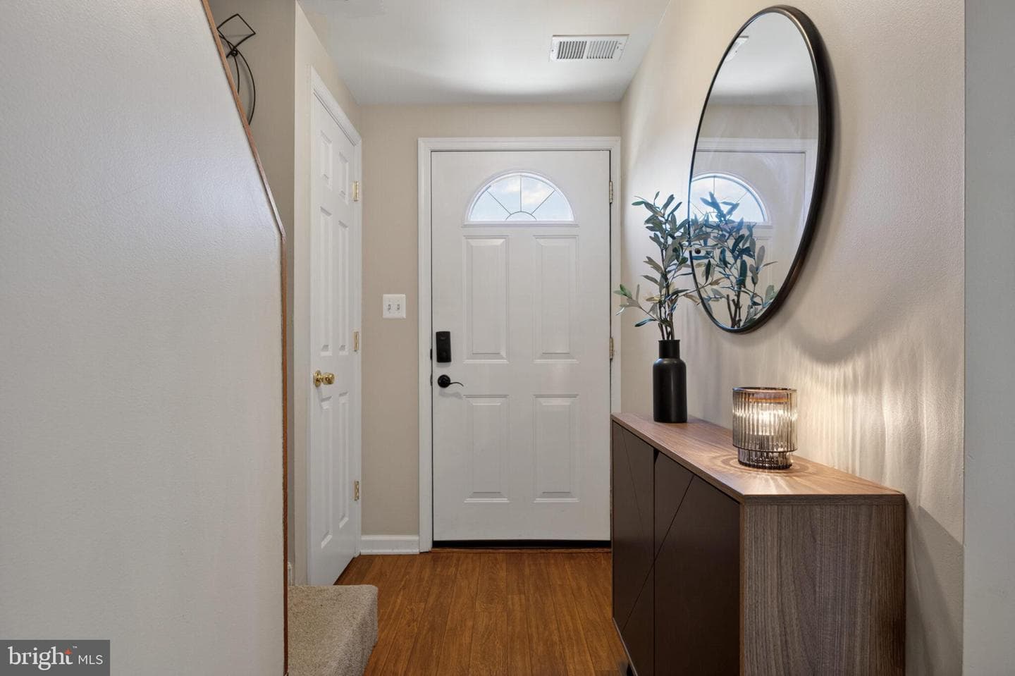 612 Hemlock Court photo 3