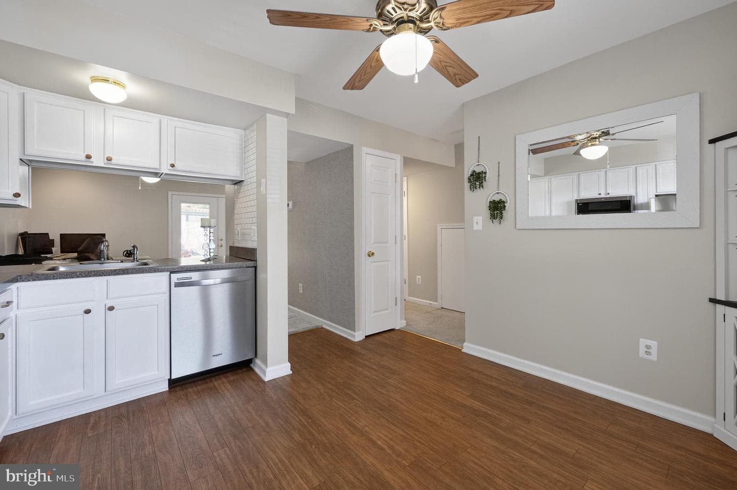 612 Hemlock Court photo 6