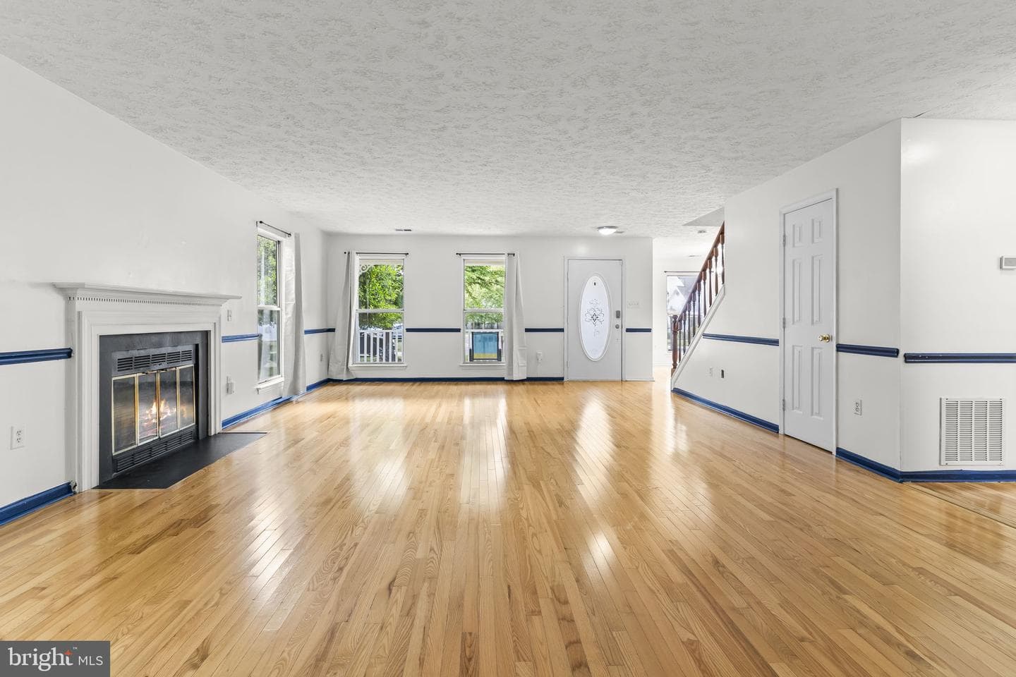 6225 Polar Bear Court photo 7