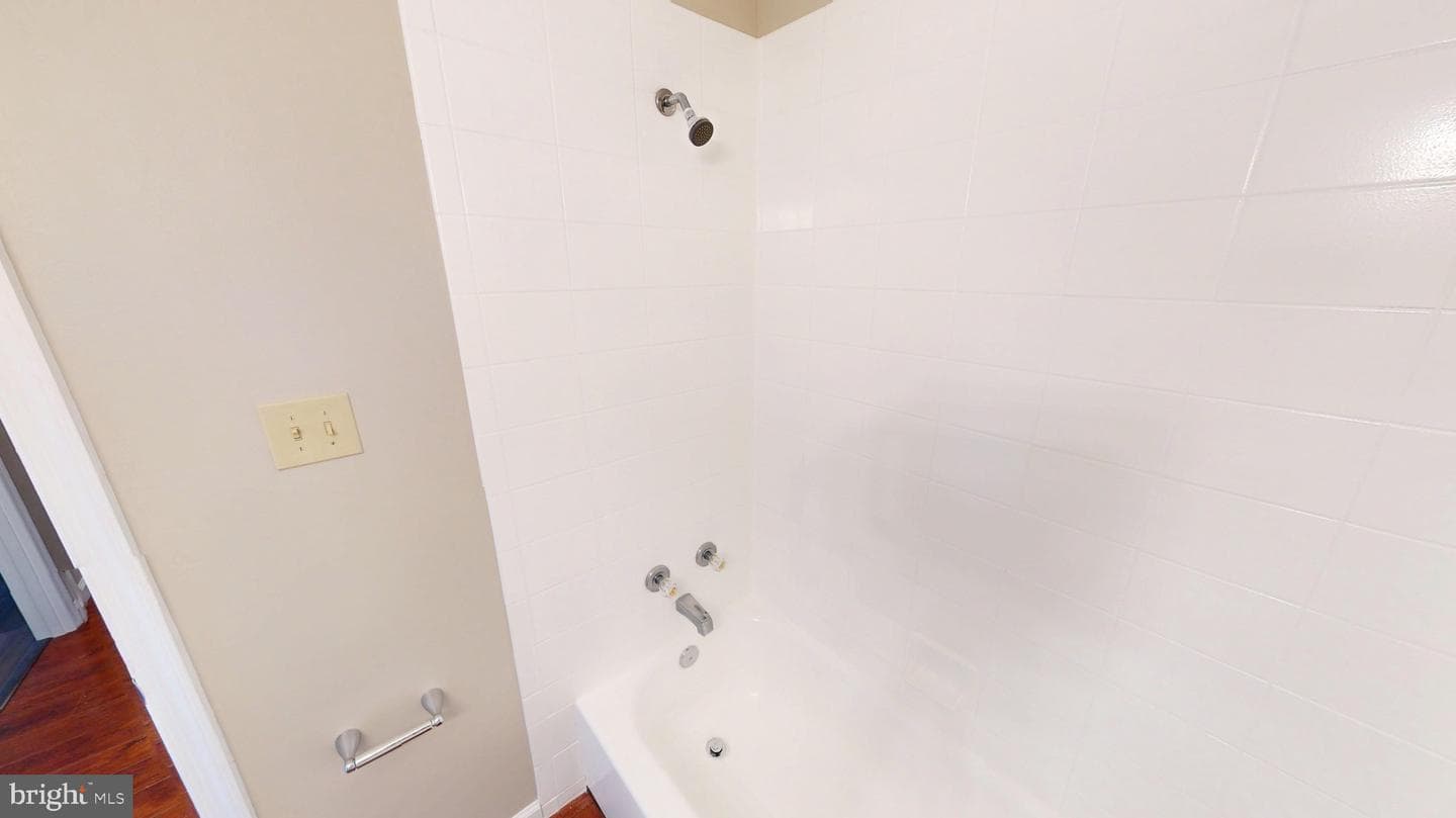 826 Holly Drive photo 46