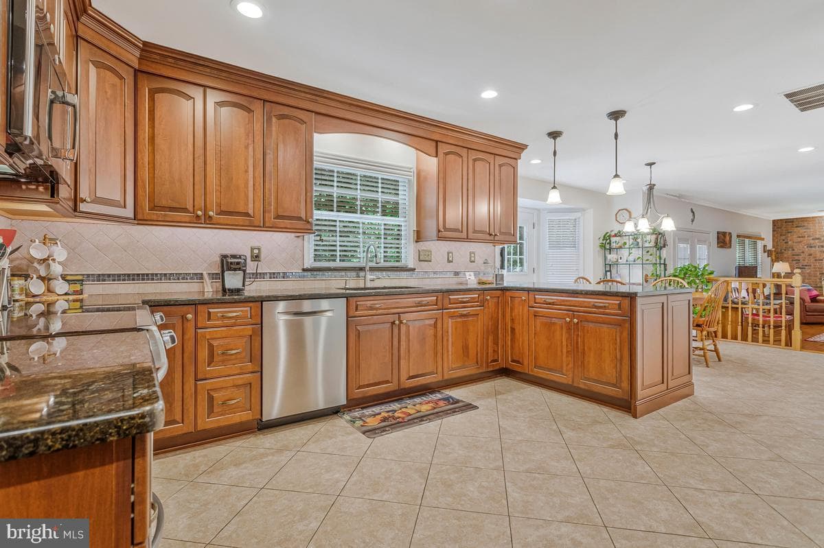 8809 Cottongrass Street photo 19