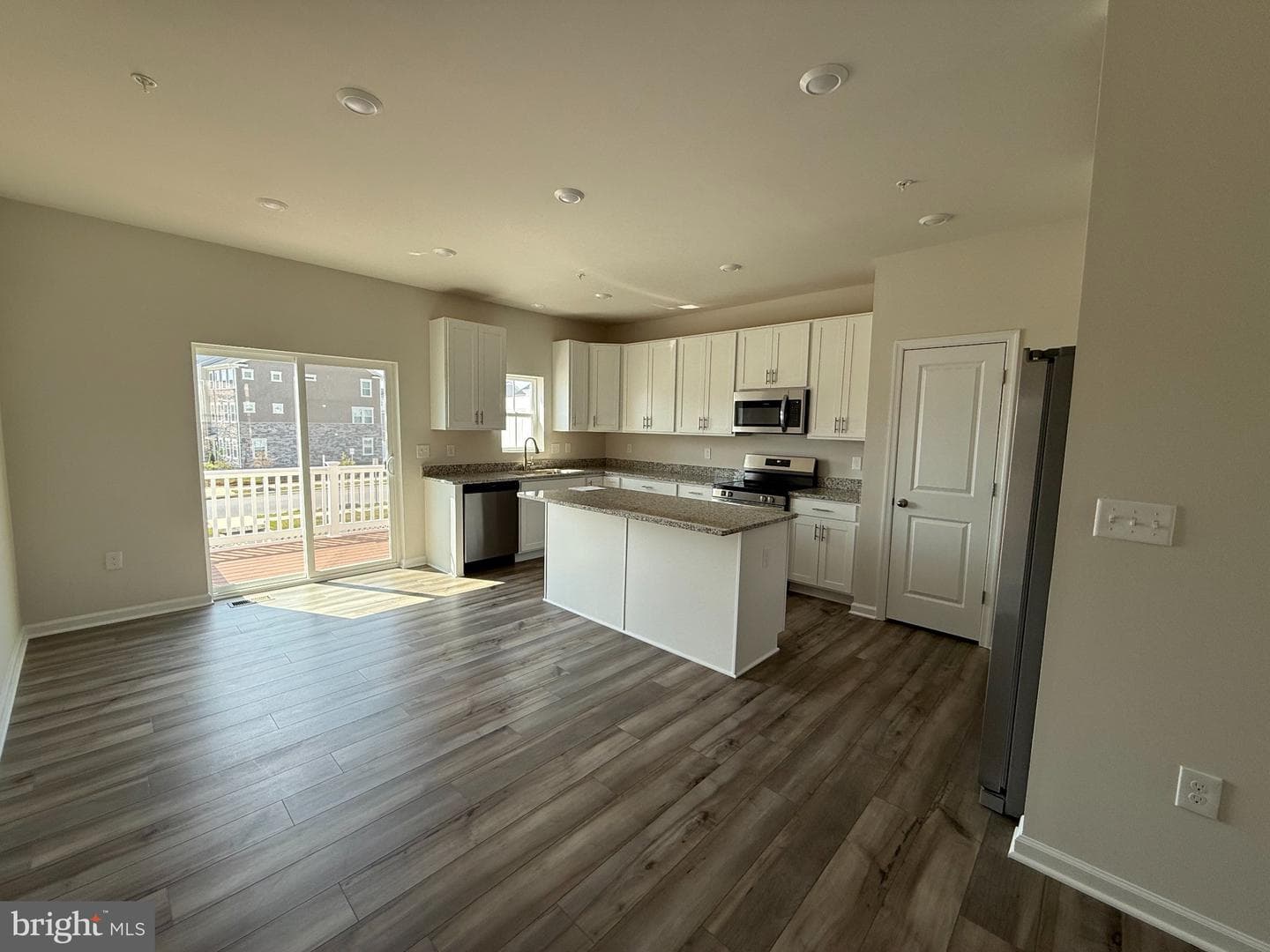 5567 Marksburg Place photo 7