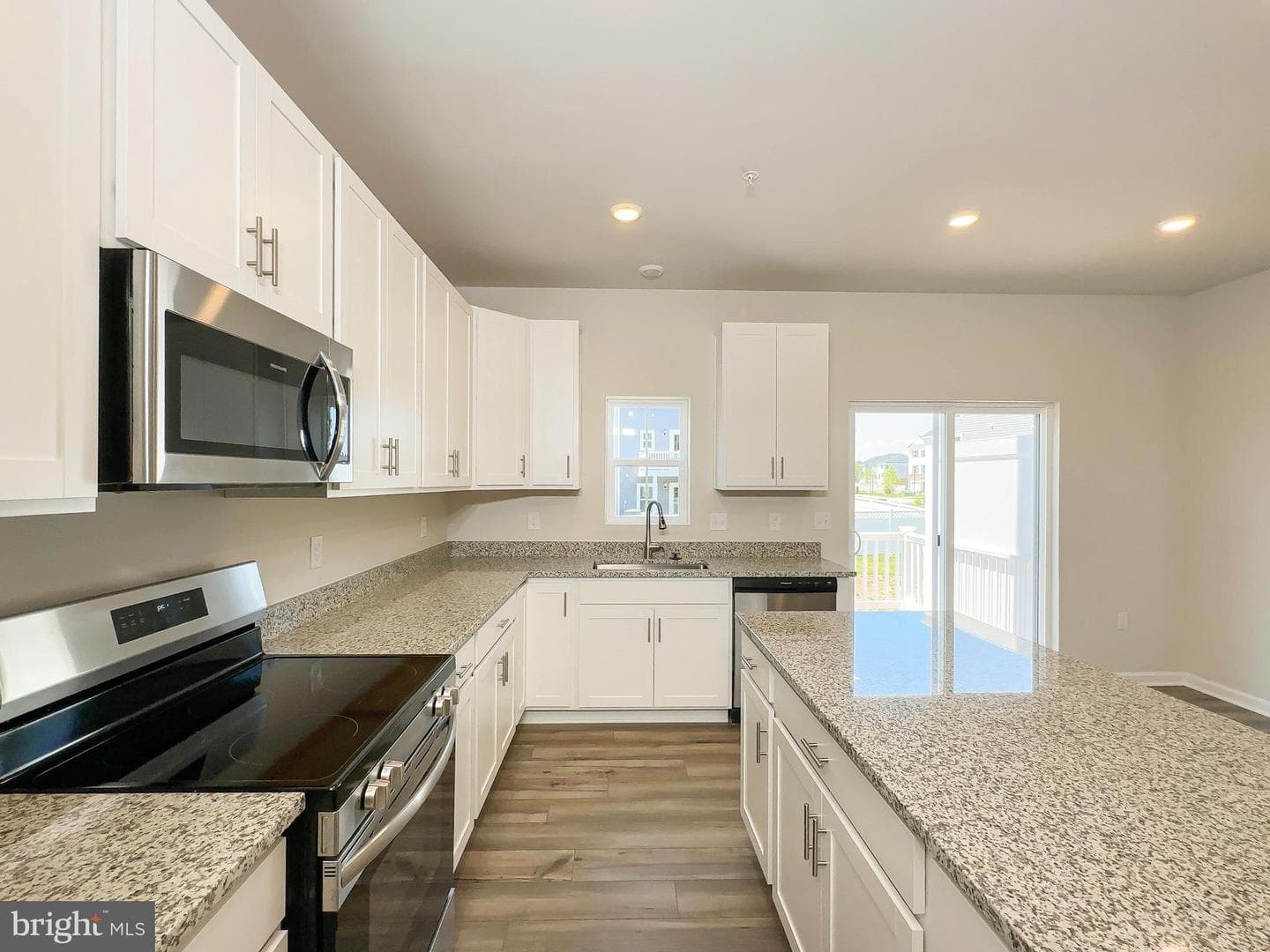 5615 Ludlow Place photo 4