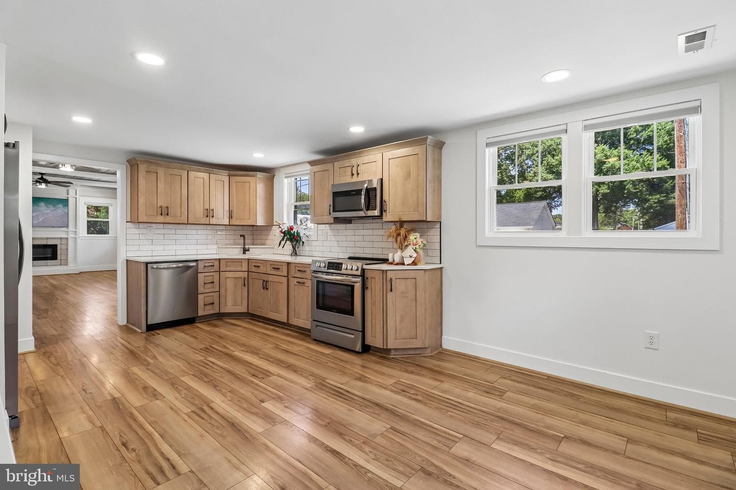 403 Prospect Street photo 30