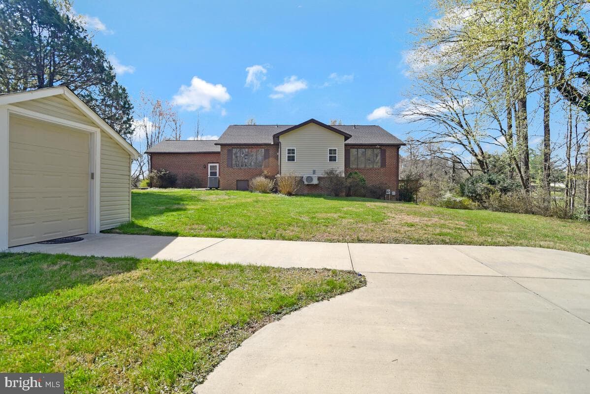 17082 Prince Frederick Road photo 38