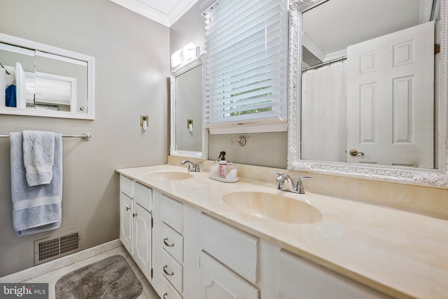 3825 Whippoorwill Lane photo 14
