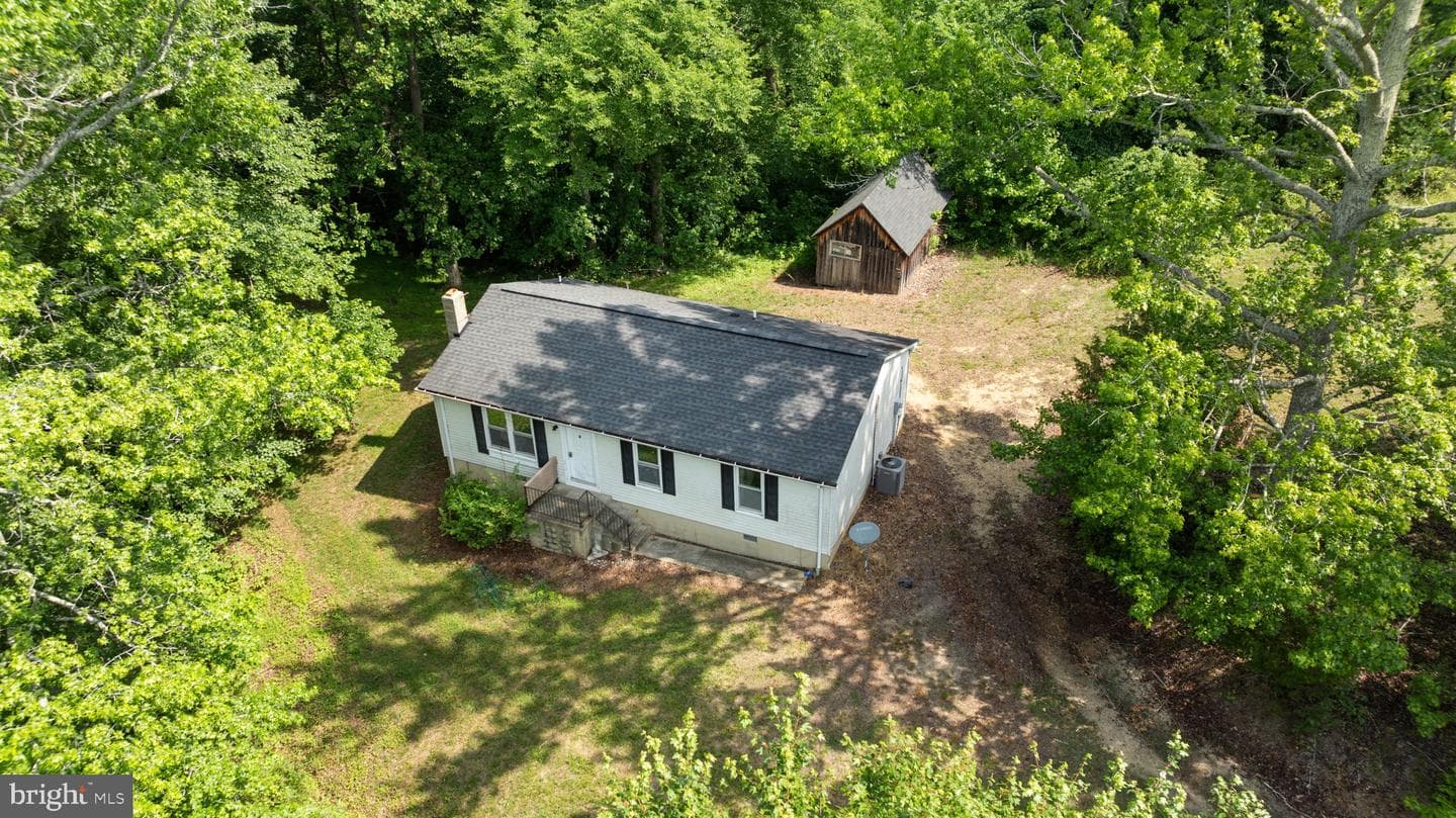 5950 Foster Lane photo 3
