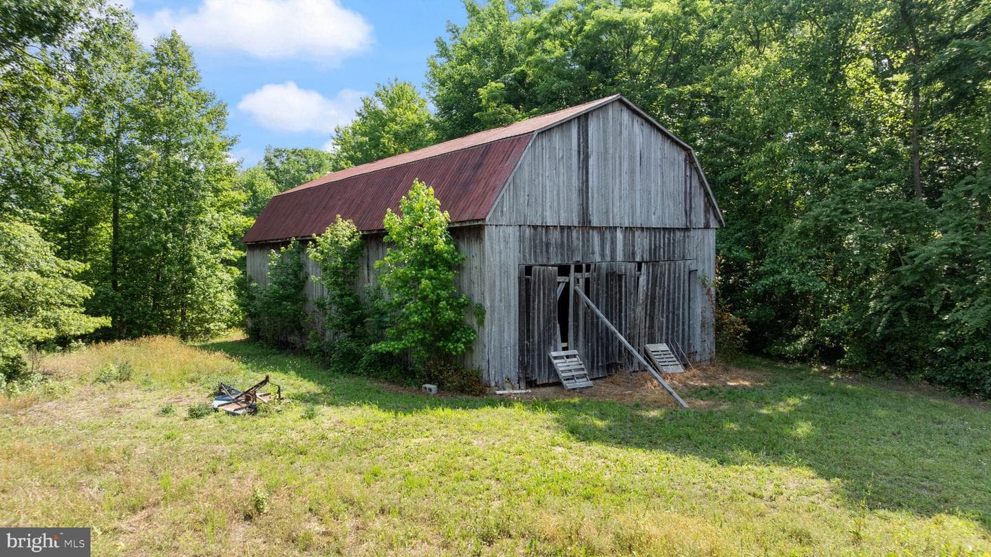 5950 Foster Lane photo 35