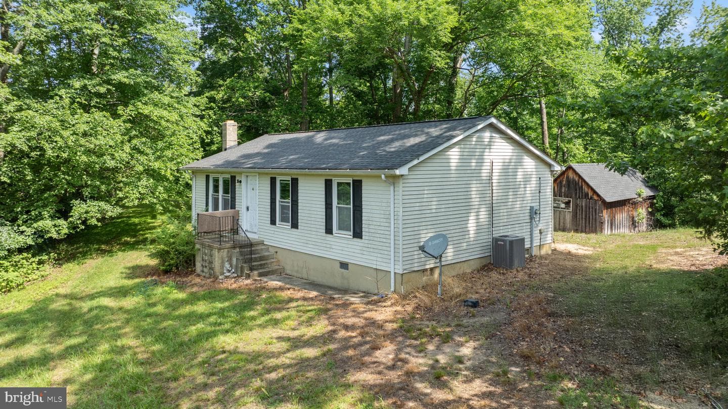 5950 Foster Lane photo 6