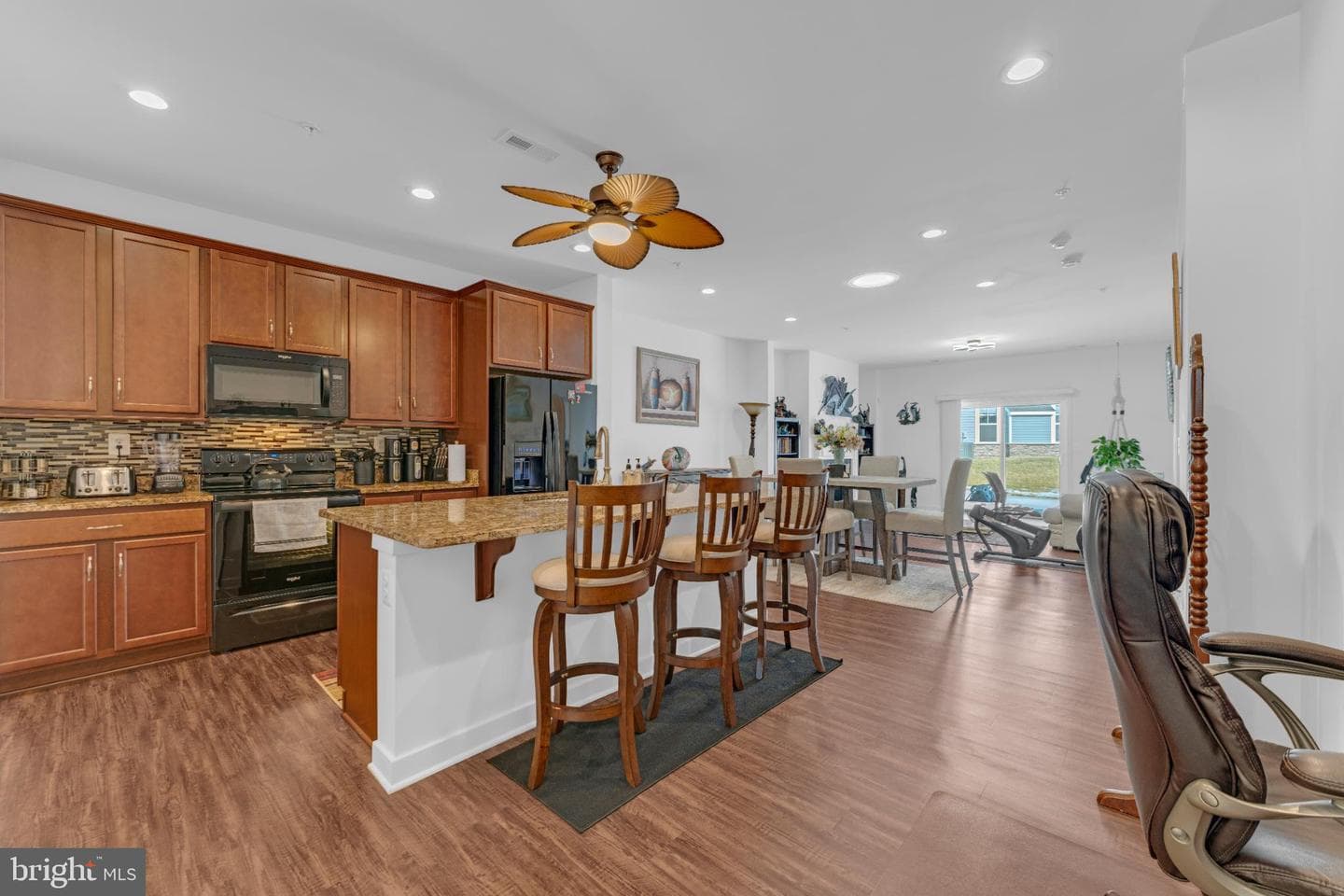 56 Camden Circle photo 6
