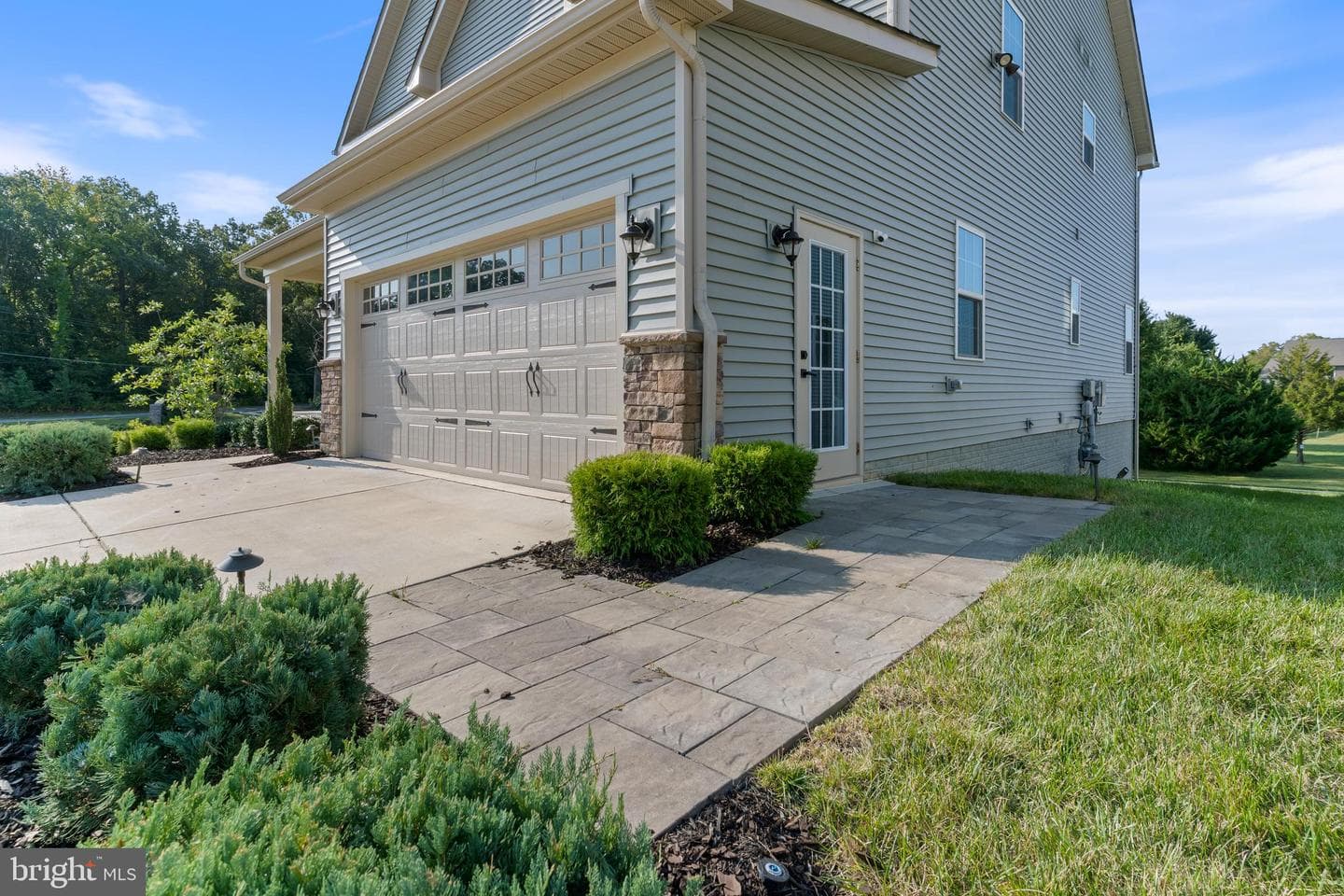 10602 Starfire Ln photo 4