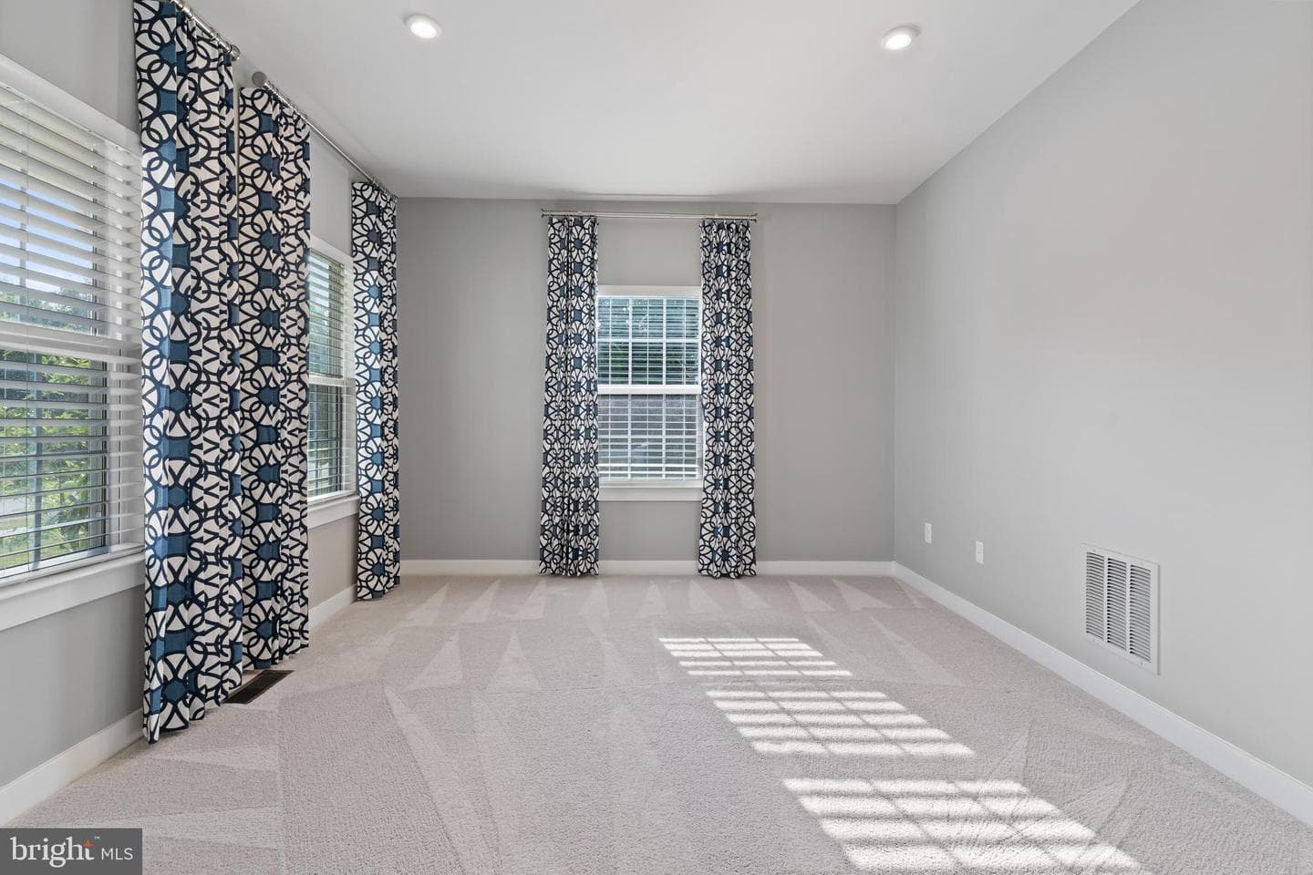 10602 Starfire Ln photo 8