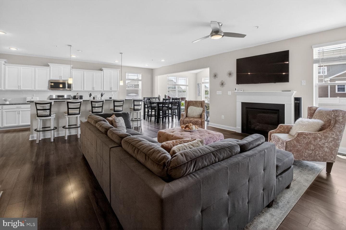 5451 Dundee Lane photo 9