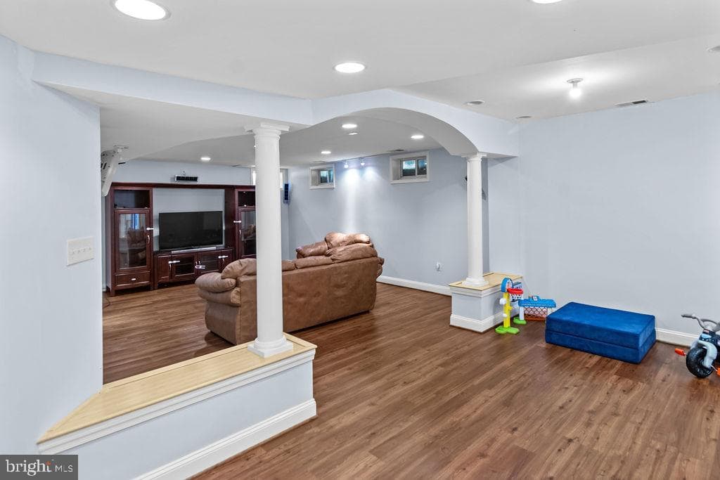 8085 Norwich Court photo 11