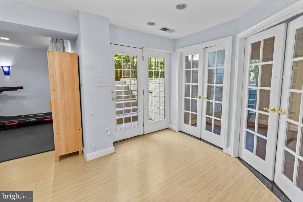 8085 Norwich Court photo 18