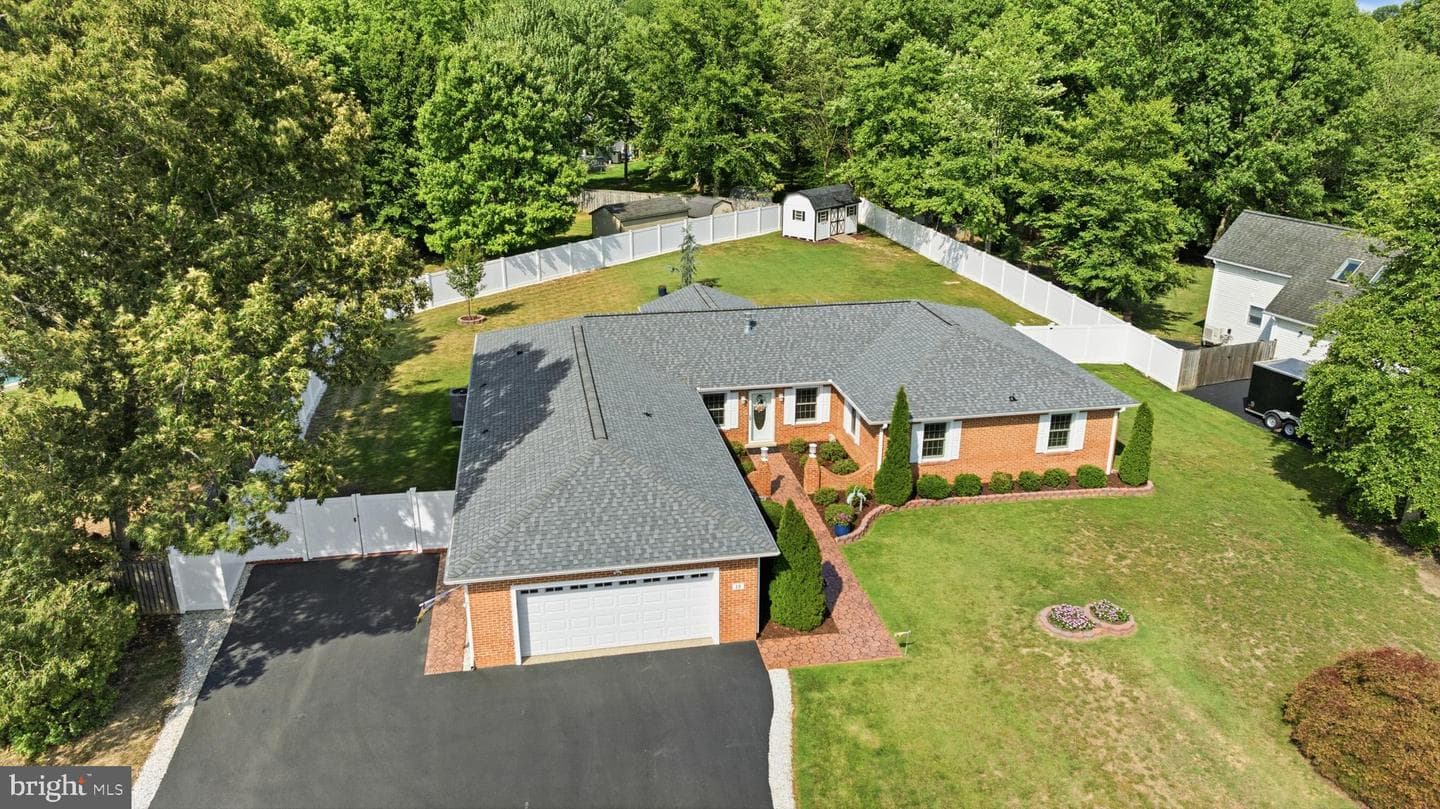 18 Quailwood Parkway photo 4