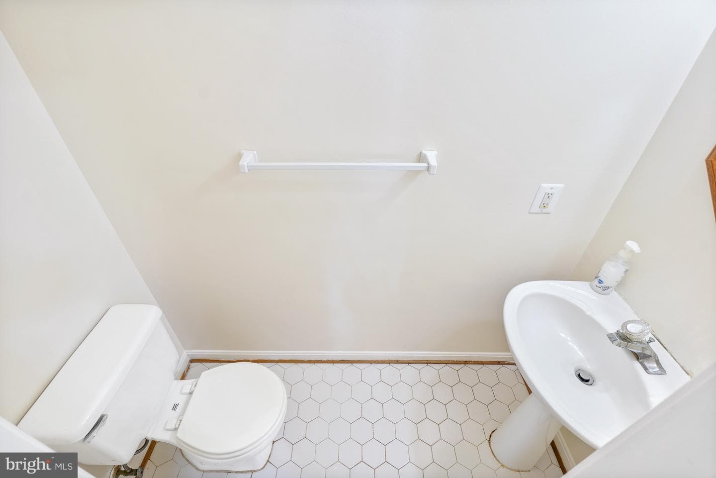 2724 Tred Avon Court photo 4