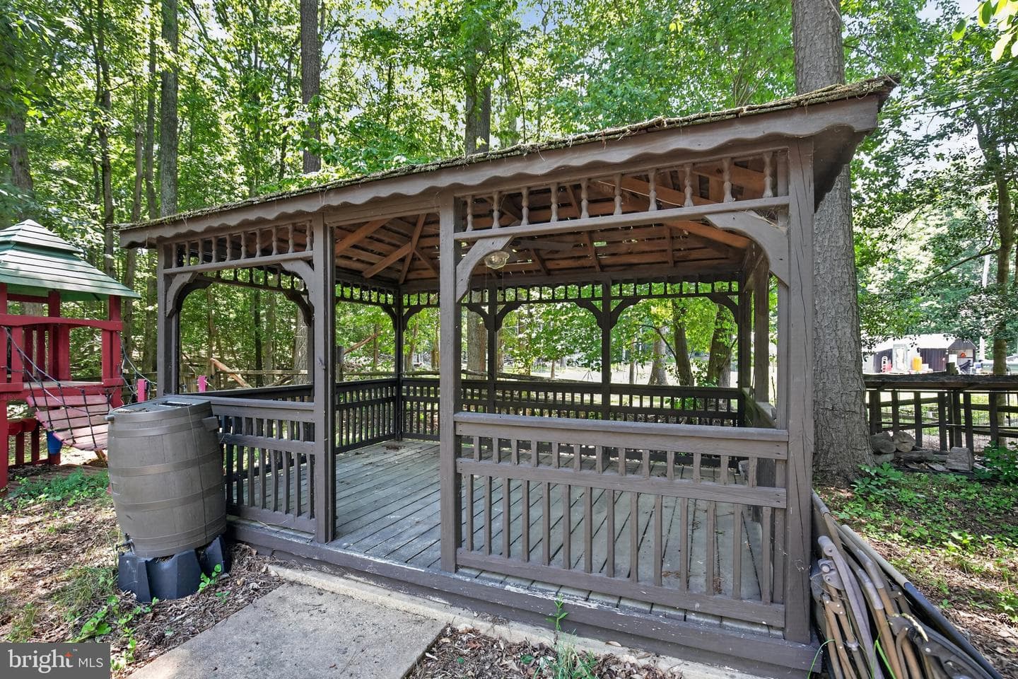 9487 Canary Dr photo 37