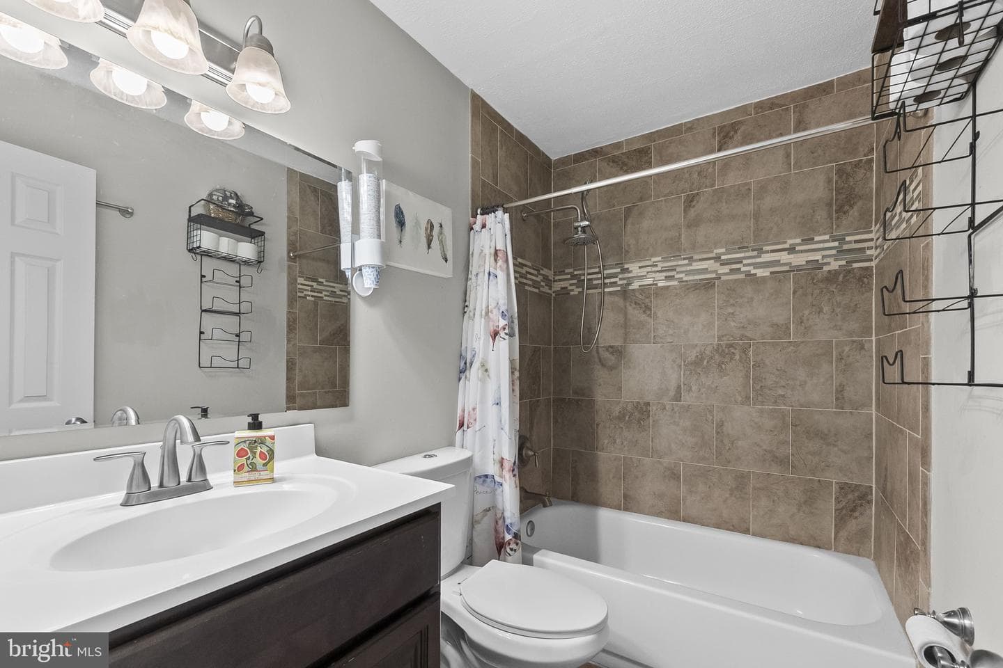 8505 Warren Drive photo 18