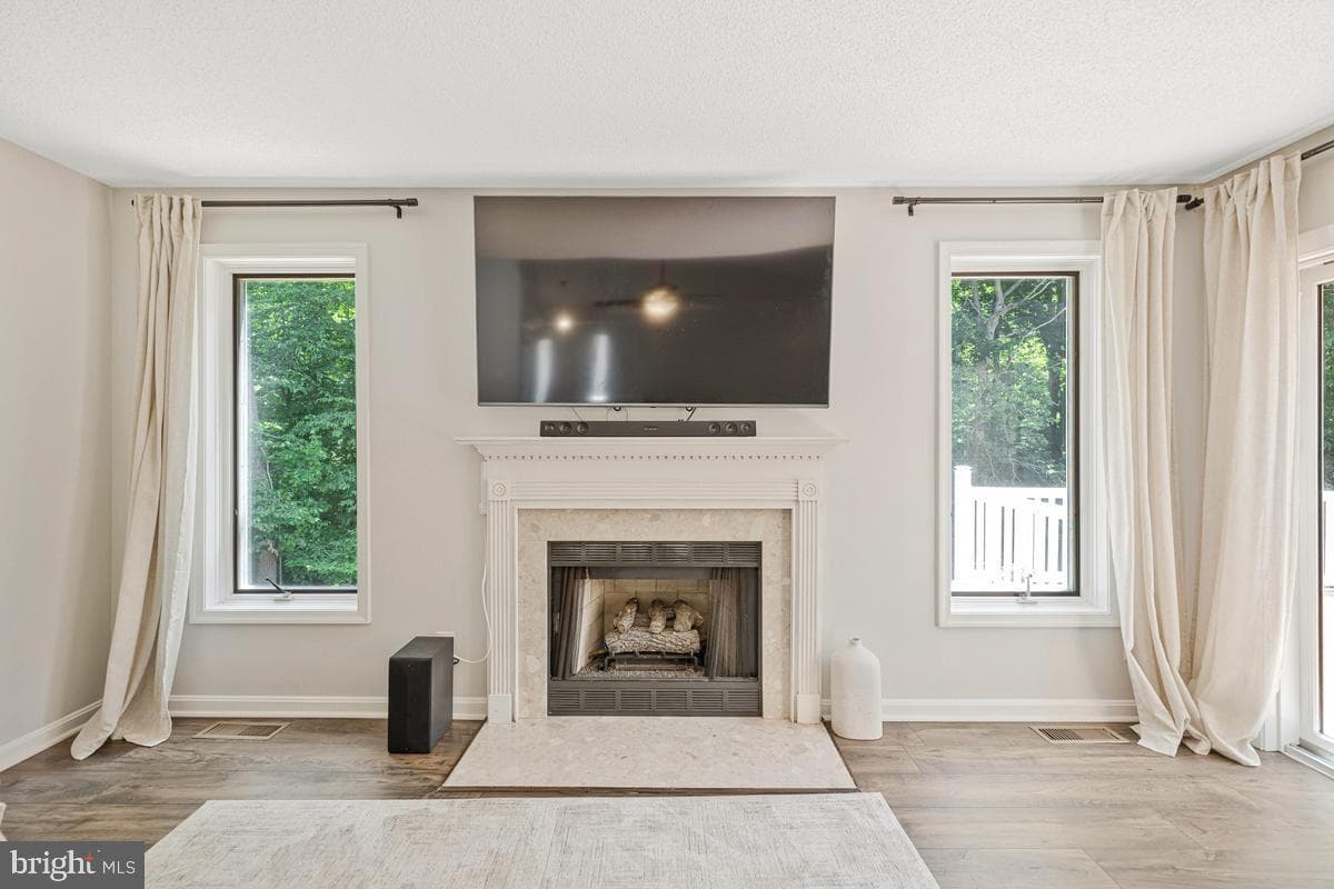 1010 Wales Drive photo 11