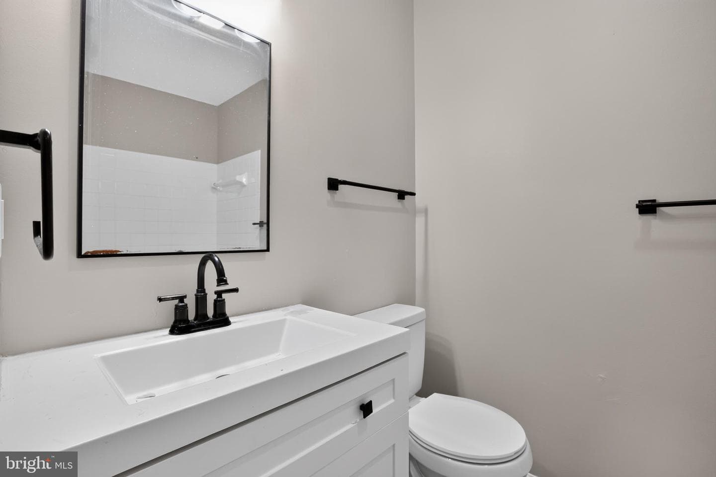 2421 York Court photo 19