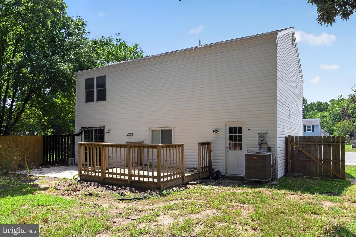 2421 York Court photo 30