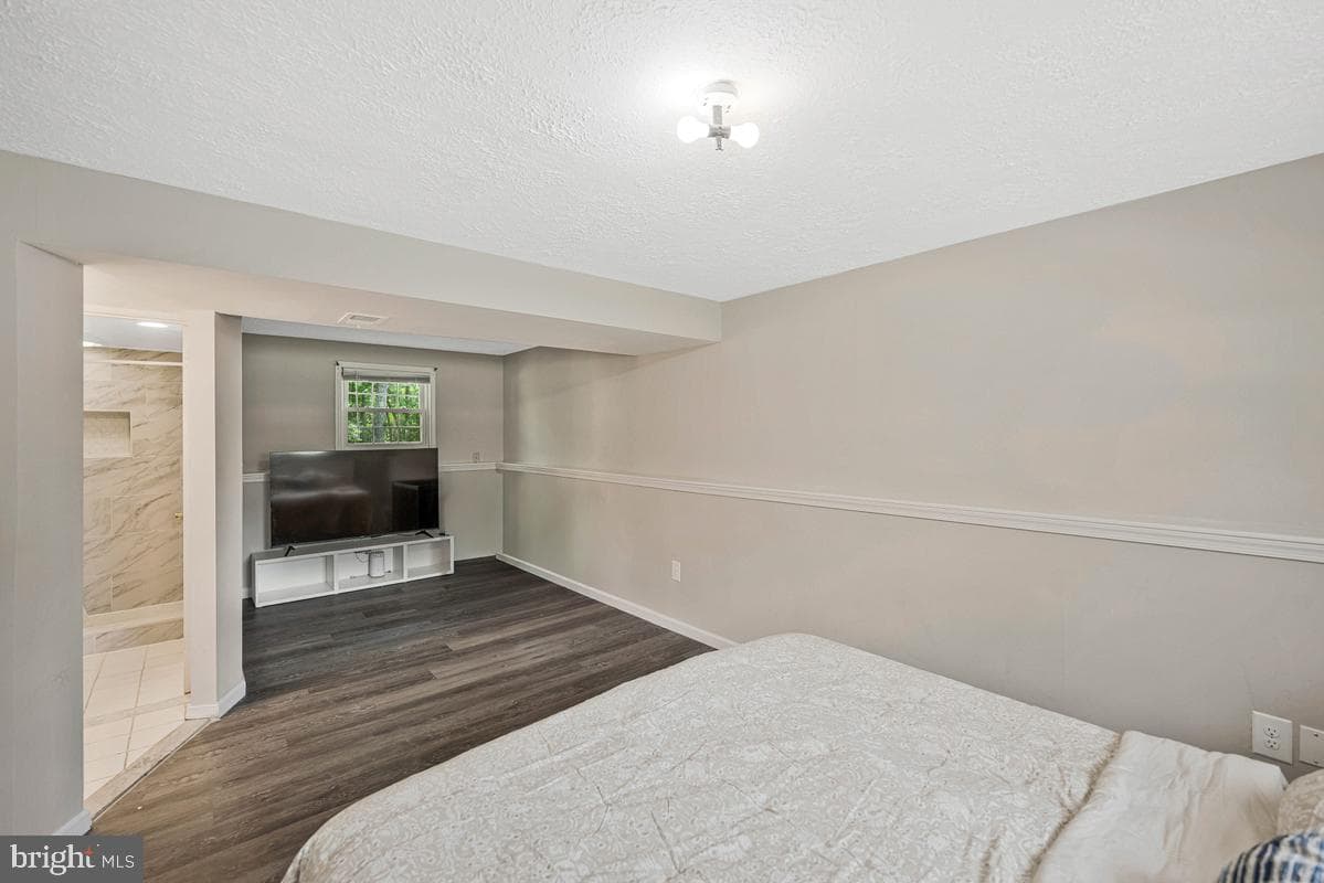 2300 Valley Oak Court photo 20