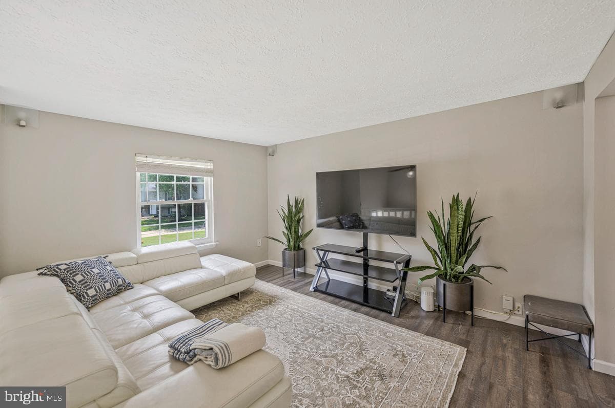 2300 Valley Oak Court photo 4