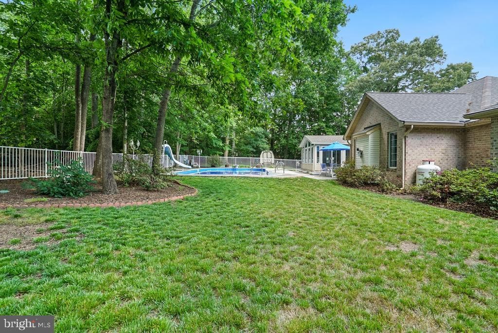 105 Cornwall Court photo 26