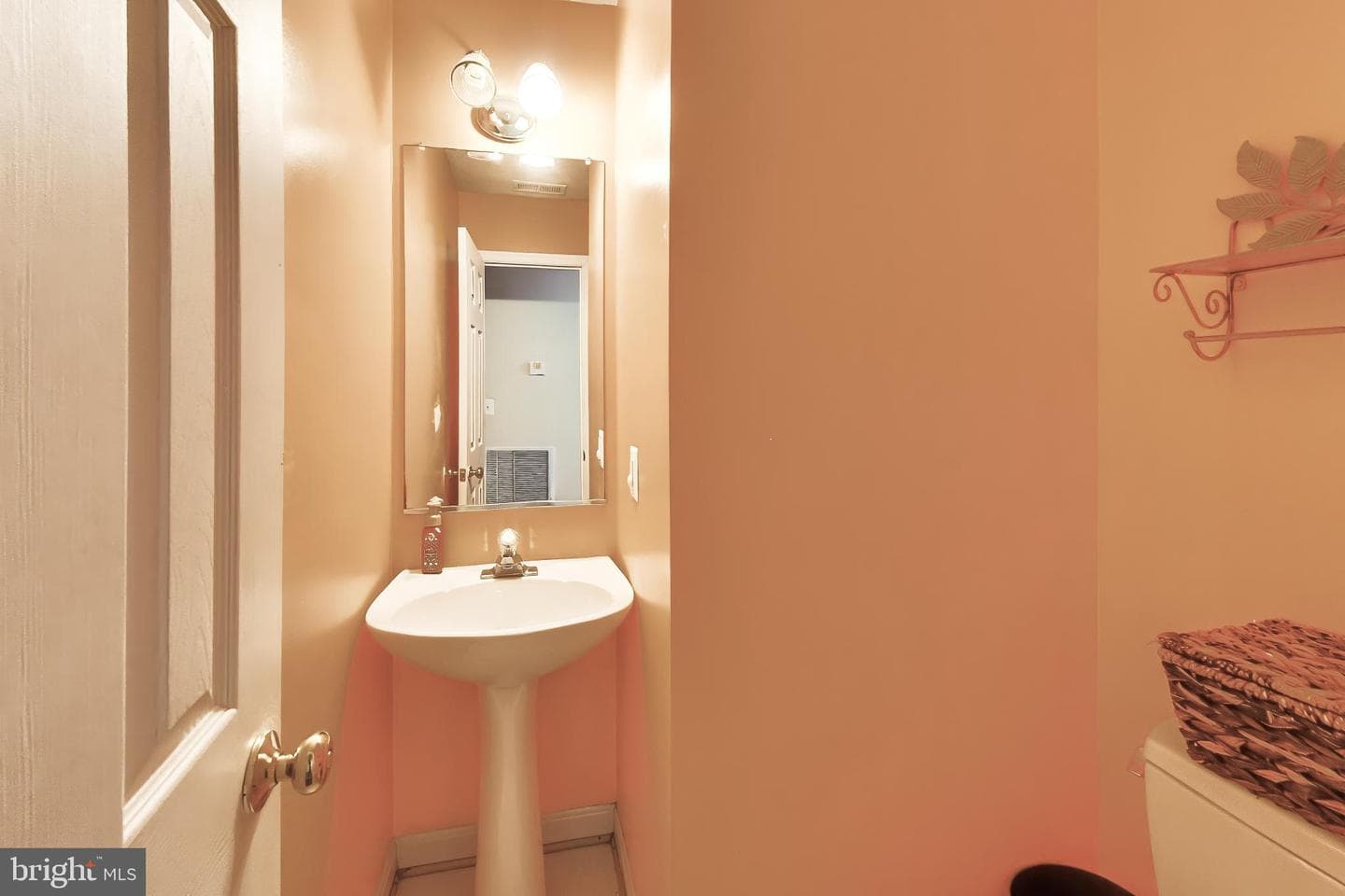 5507 Skipjack Court photo 17