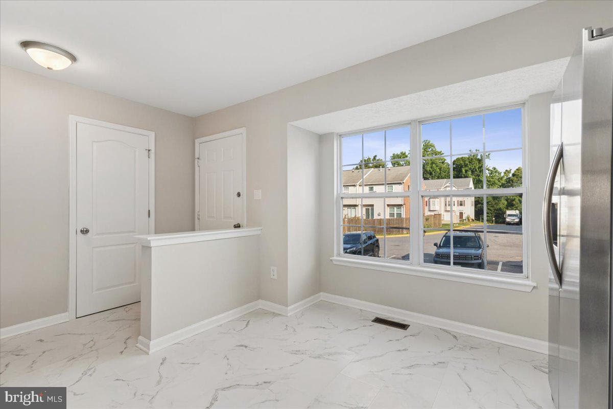 2577 Bolinbrook Court photo 6