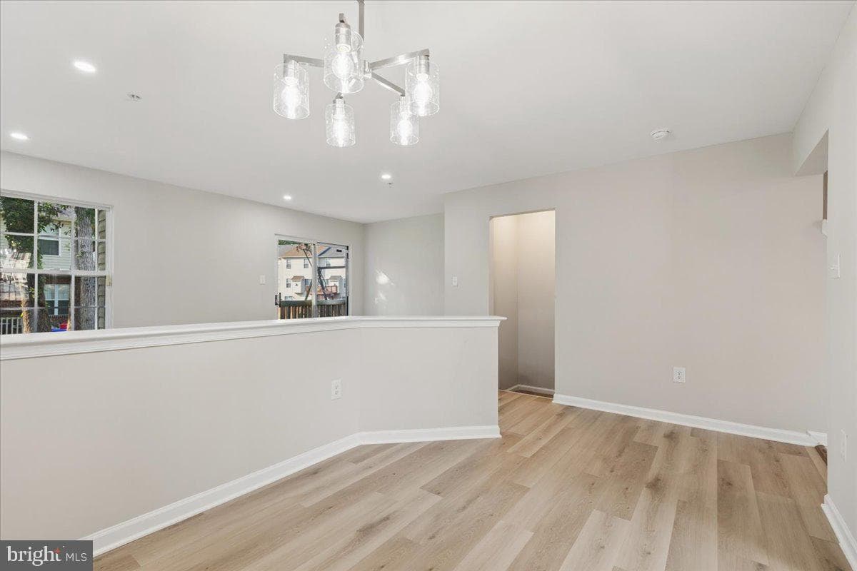 2577 Bolinbrook Court photo 9