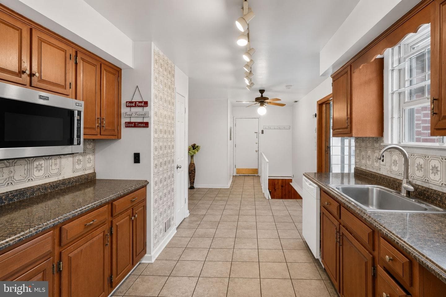 2710 Sun Valley Drive photo 4