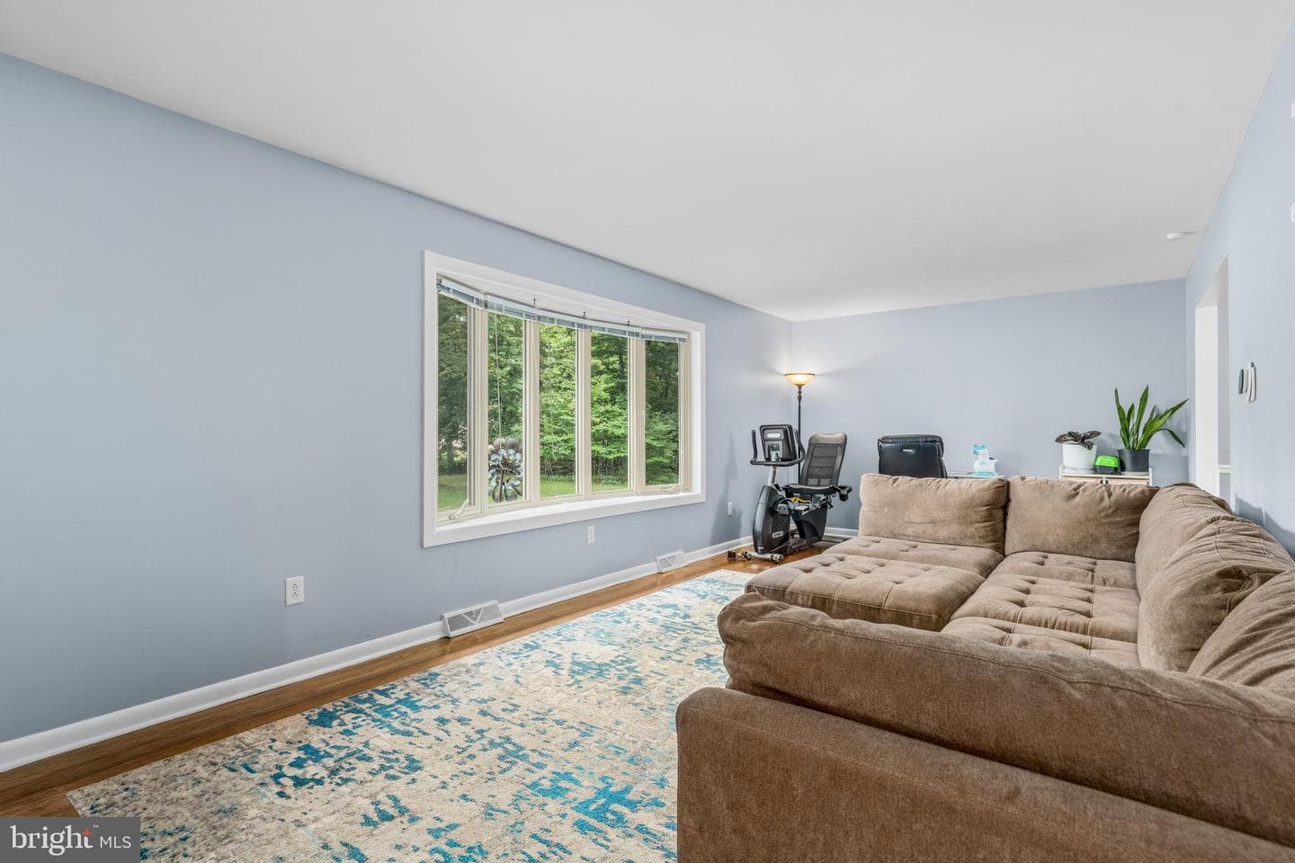 6675 Oakwood Circle photo 4