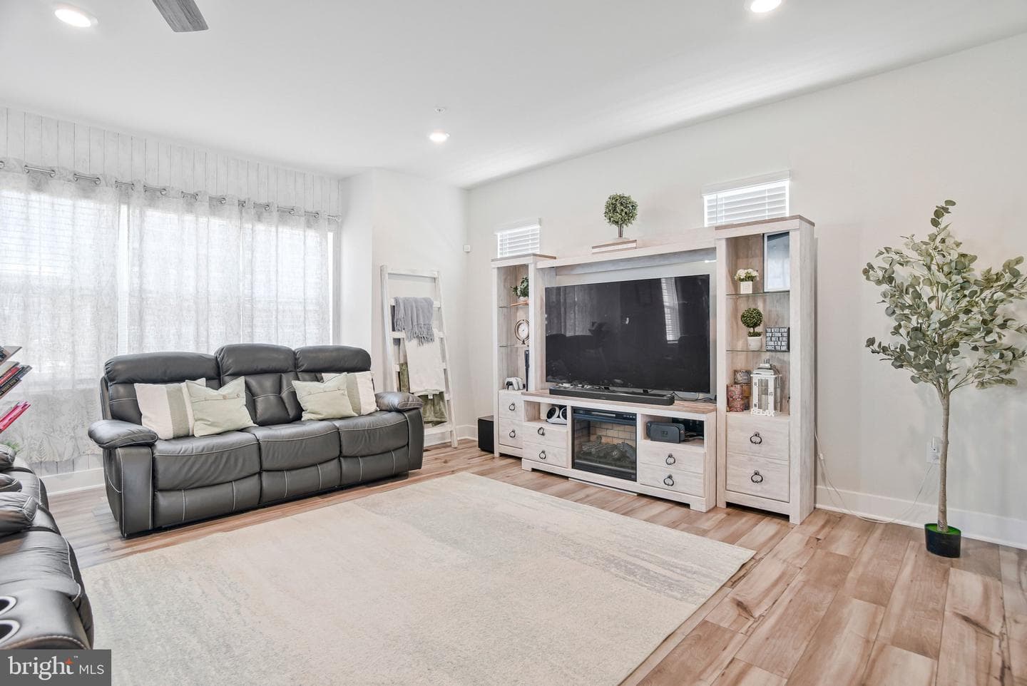 4136 Skipton Place photo 10