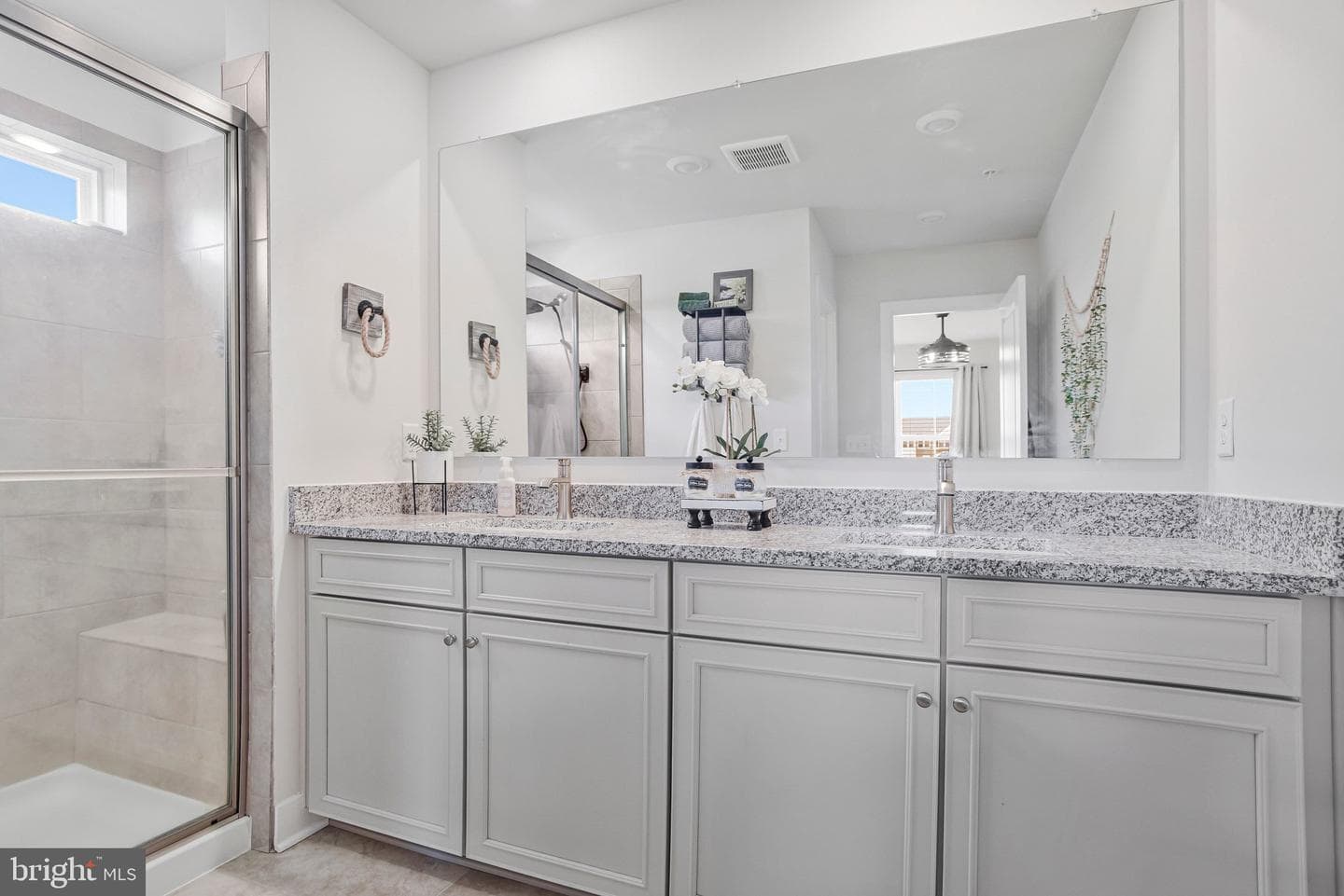 4136 Skipton Place photo 13